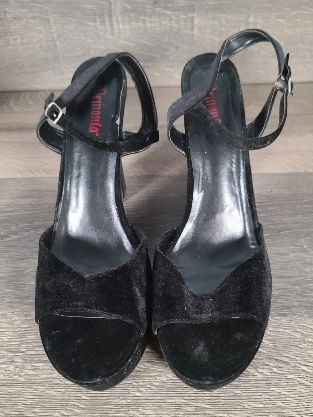 Demonia Black Velvet Dolly 09 Pumps Size 16M